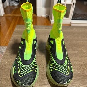 Gucci Men’s Neon Yellow and Black Sneakers